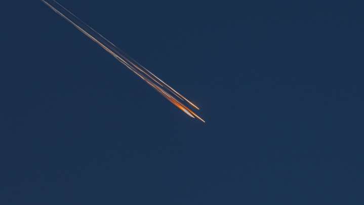 Fireball seen in Florida. Was the mystery streak space junk? See video