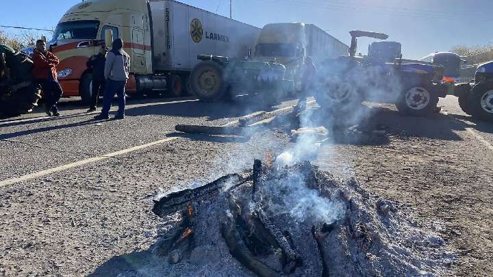Acuerdan Segob y productores levantar bloqueos el día de mañana en carretera Jiménez