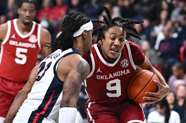 Deadspin | Oklahoma, smarting from loss to Zags, return to campus to face UAPB