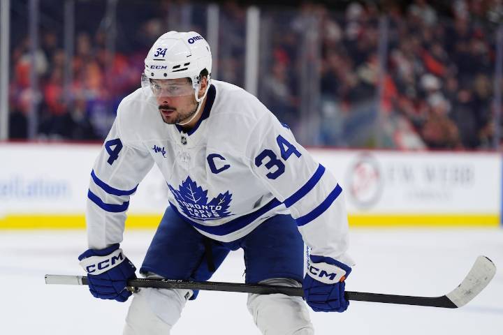 Injuries take Matthews and Stolarz out of struggling Maple Leafs lineup