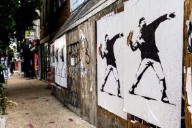 Man who threw sandwich at federal agent in Washington is found not guilty of assault charge