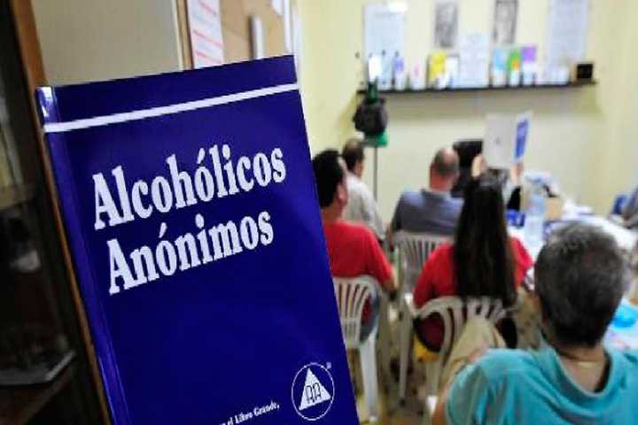 Día mundial sin alcohol: Alcohólicos Anónimos ofrece su programa de recuperación