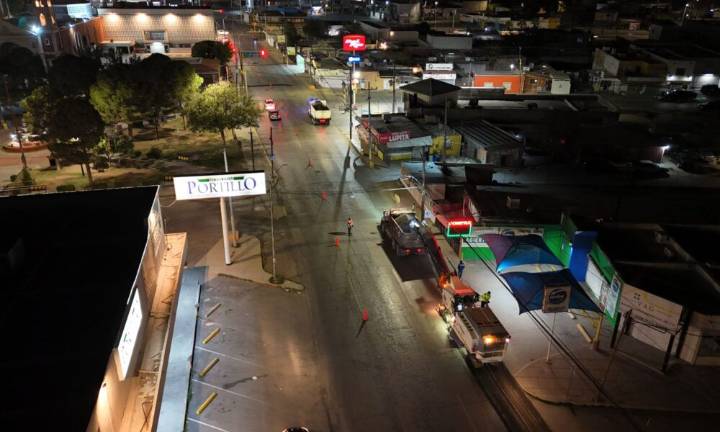 Con jornadas nocturnas repavimenta Obras Públicas tramos de la avenida Rafael Pérez Serna