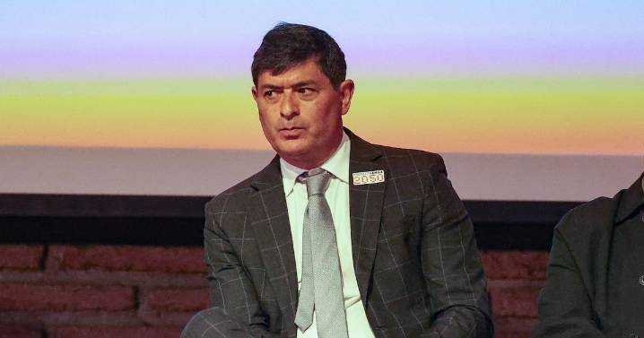 Parisi invita a Kast y Jara a su programa de streaming y anuncia que definirá su voto mediante consulta digital del PDG