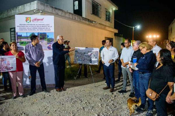 Rehabilitan red sanitaria en la colonia Valle Verde Conalep, en Tepic