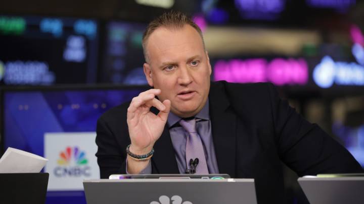 These retail names are on our Best Stocks list as the holiday season begins