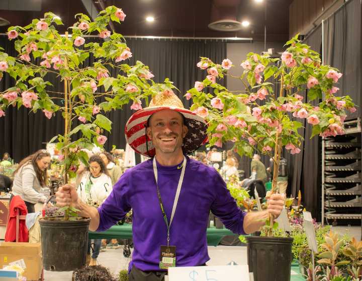 Garden talk: Think beyond the traditional for houseplant gift ideas