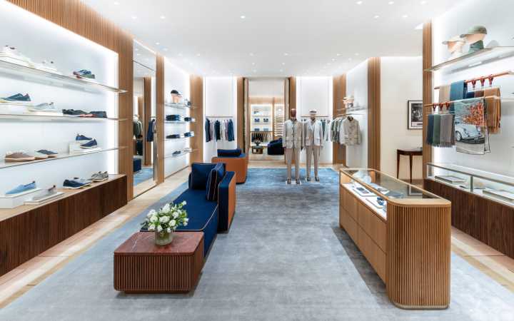 New boutique opens in Scottsdale Fashion Square