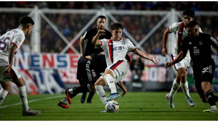 San Lorenzo se quedó con el duelo del Bajo Flores: derrotó 1-0 a Riestra en el inicio de la fecha 14