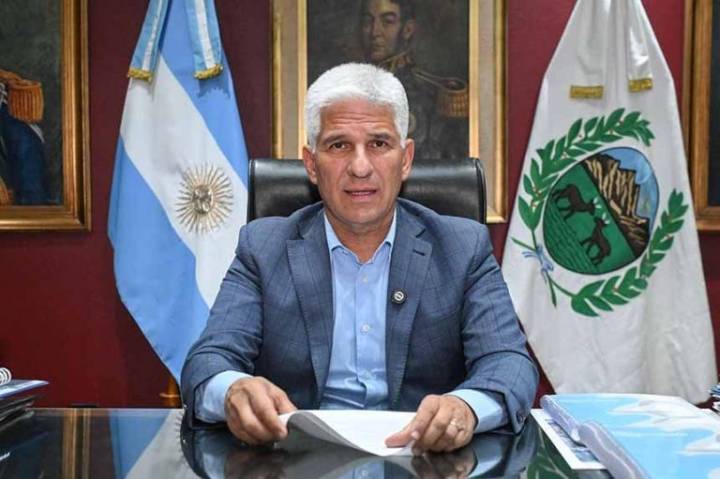 Poggi anunció un aumento salarial y bonos de fin de año para empleados públicos y beneficiarios del Plan de Inclusión