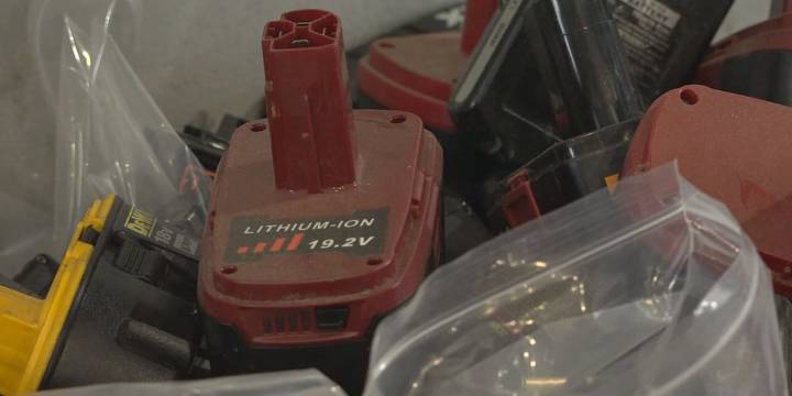 Guidance on how to safely handle lithium batteries