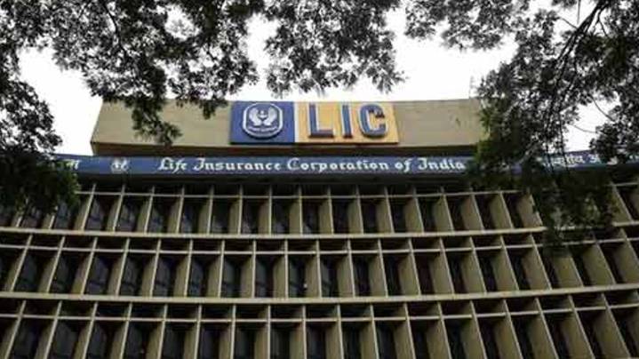LIC clocks 32 per cent jump in Q2 net profit at Rs 10,053 crore