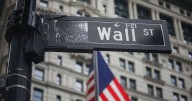 Wall Street cotiza con números verdes; Alphabet sube 5% por impulso de la IA