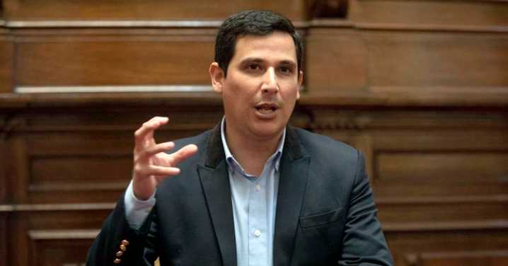 PJ declara reo contumaz a César Combina tras inasistencia a audiencia por presunta difamación