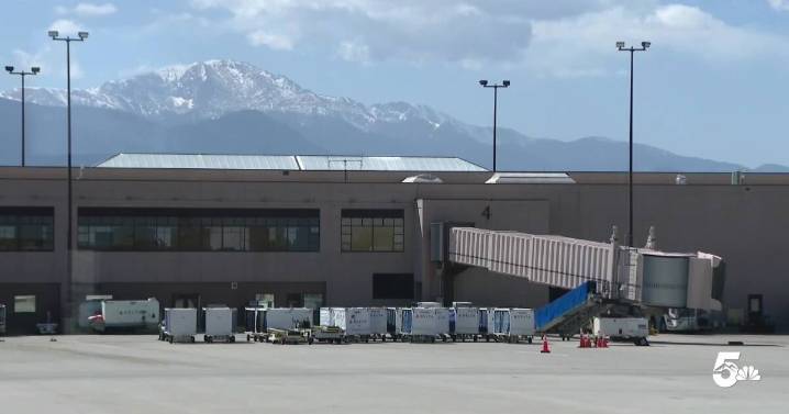 Colorado Springs Airport announces upcoming holiday parking promotion