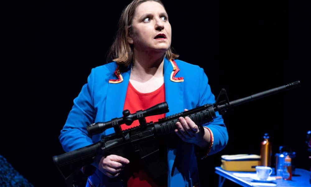 Se estrena en Roma una sátira sobre turismo bélico basada en la obra de un autor español