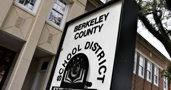 Berkeley student found with two guns on campus