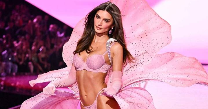 Emily Ratajkowski's Red Lacy Lounge Lingerie Is Oh