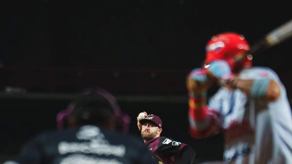 Gran Slam de Ureña congela a Tomateros y Venados pega primero en el clásico