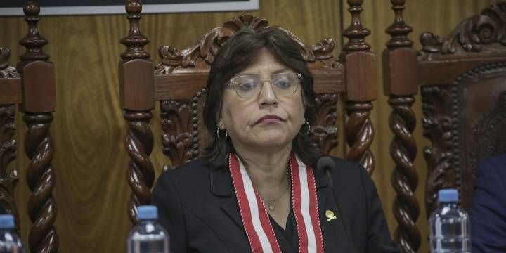 Delia Espinoza deberá esperar para regresar a la Fiscalía: PJ admite error y reinicia plazo para acatar orden
