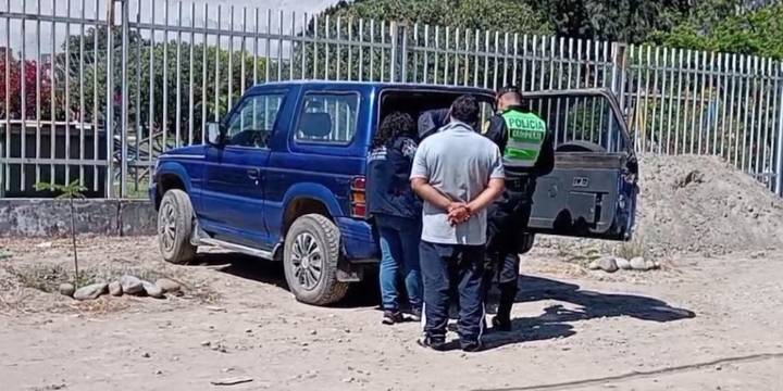 Presunto feminicidio en Arequipa: madre halla sin vida a su hija de 20 años y pareja es el principal sospechoso