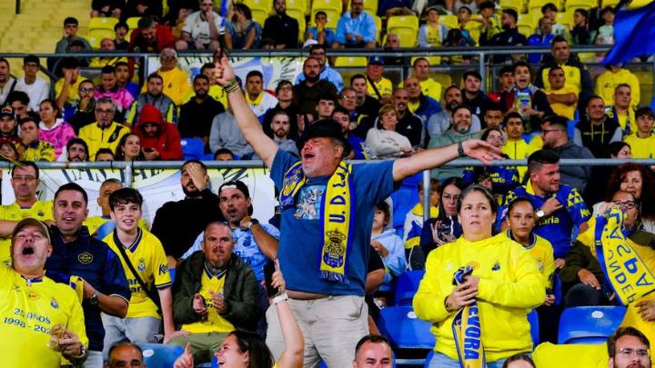 DIRECTO | Sporting de Gijón - UD Las Palmas: Loiodice, Viti y Pejiño, titulares