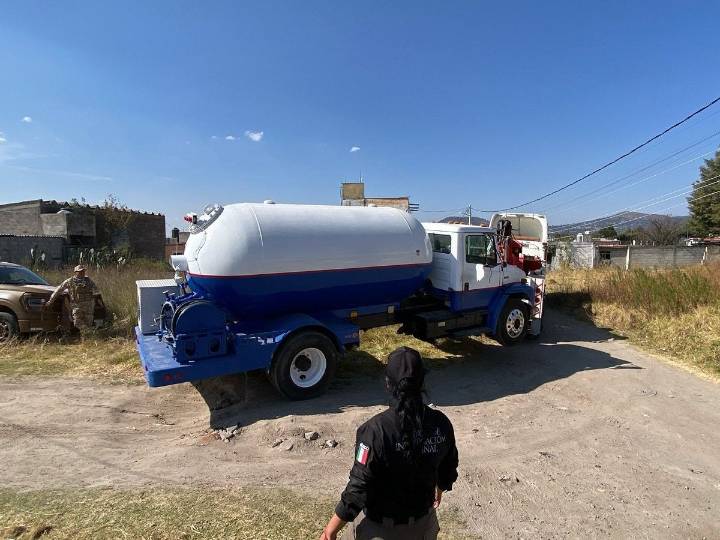 FGR y Marina desmantelan centro de almacenamiento ilegal de Gas LP en Apizaco, Tlaxcala