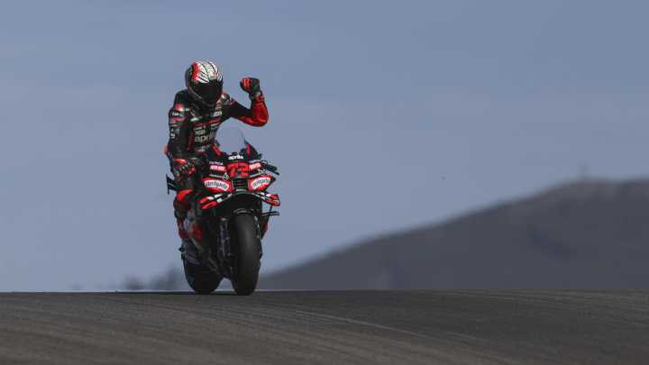 Bezzecchi manda en Portugal