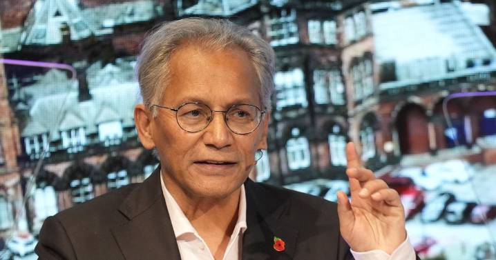 BBC chair Samir Shah calls Trump video edit an 'error of judgement' after 500 complaints