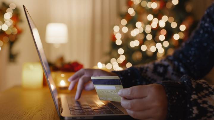 FBI San Diego warns shoppers to be aware of holiday scams