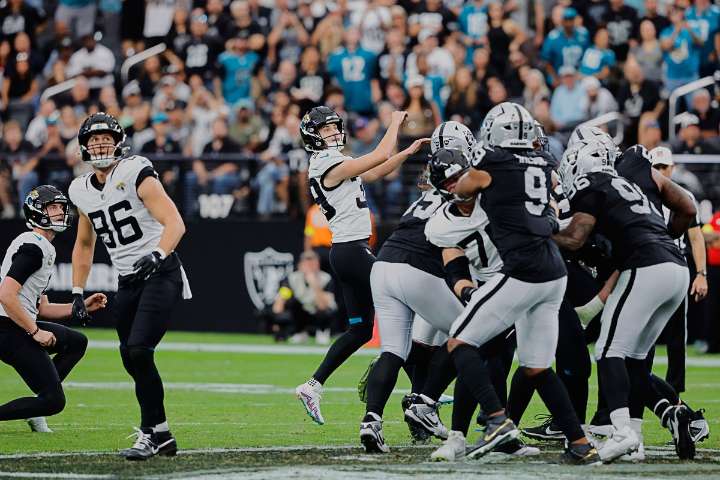 Jaguars’ Cam Little kicks 68-yard field goal against Raiders to break NFL record