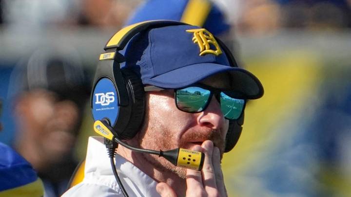 Blue Hens bashed 59-30 in Conference USA football game at Liberty