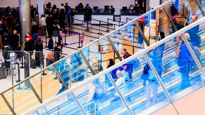 Cierre del Gobierno de Trump agrava el caos aéreo a menos de tres semanas de Acción de Gracias