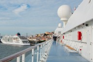 Hapag-Lloyd Ships Meet for Double Call in Lisbon