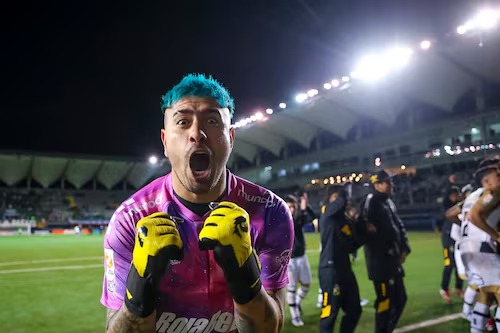 Diego “Mono” Sánchez celebra desnudo tras título de Coquimbo: “Toy de campeón”