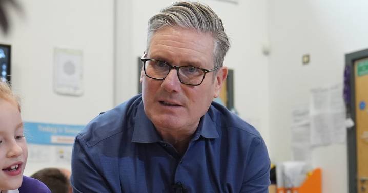 World Leader Apologizes for Leading Kids in Cringe Six