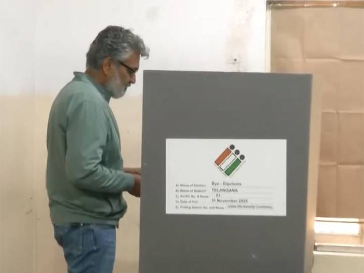 'Baahubali' director SS Rajamouli casts vote in Telangana