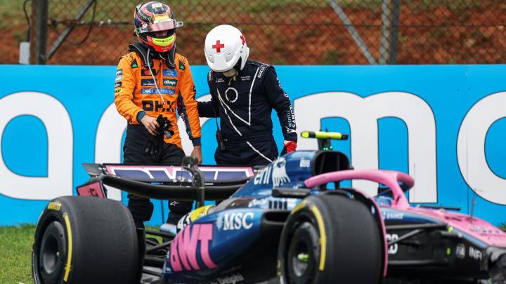 Sao Paulo GP Sprint: Lando Norris wins as Oscar Piastri crashes out in big F1 2025 title race moment