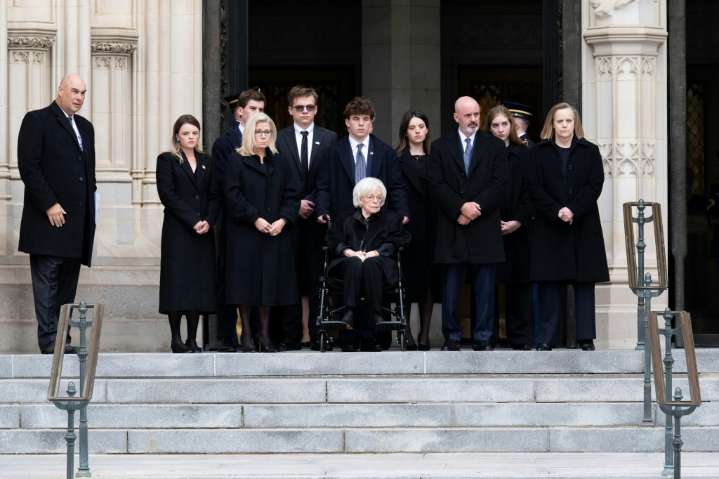 EEUU honra al fallecido ícono conservador Cheney, con Trump fuera de la lista de invitados