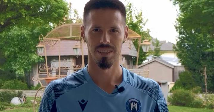 Man United wanted to sign me but I walked away from football