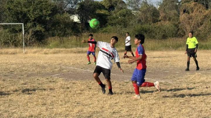 Crossfit Evolution y Deportivo Urquieta son finalistas en la Liga Cristo Rey