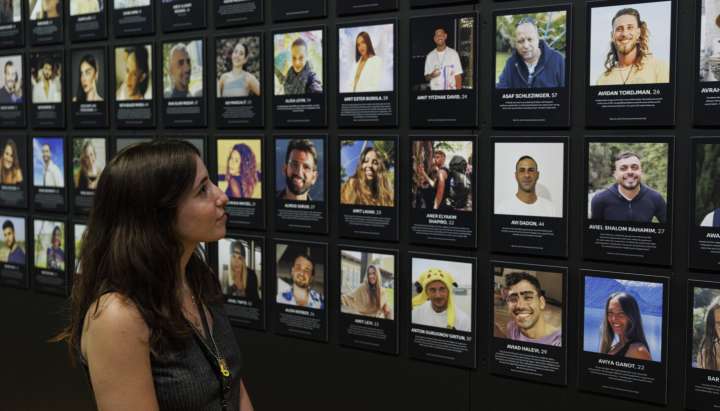 Survivors and artifacts from Nova Music Festival bring Chicago face-to