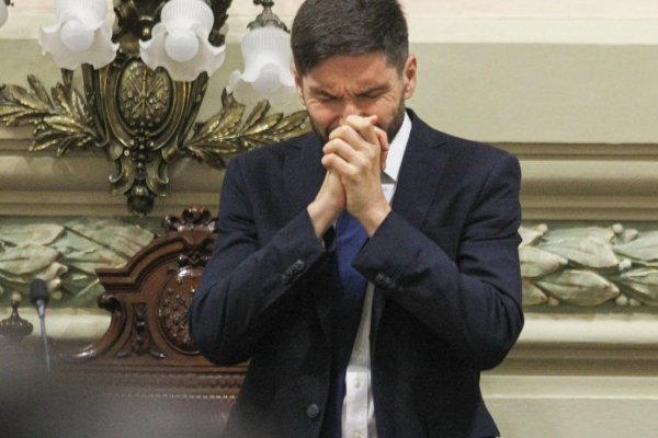 Maximiliano Pullaro entre la necesidad y la presión