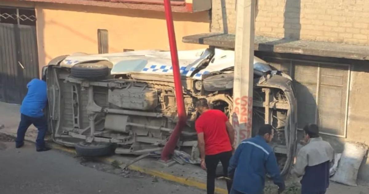 Tragedia en Edomex: Dos pasajeros muertos tras choque de combi en Los Reyes, La Paz