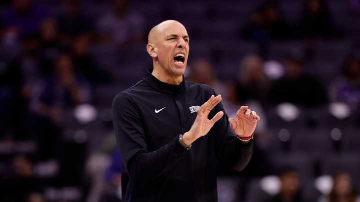 Kings coach Doug Christie 'f---ing embarrassed' after another blowout loss