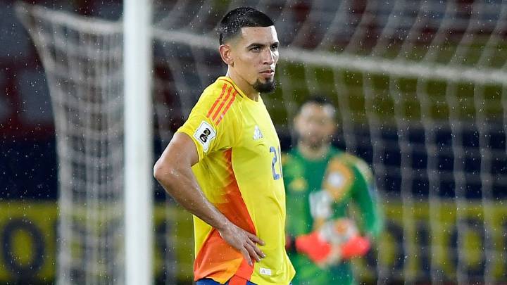 El jugador que reemplazará a Daniel Muñoz luego de ser desconvocado en Selección Colombia