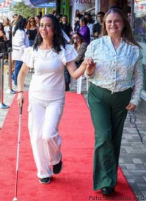 La pasarela “La Inclusión Está de Moda” puso en escena el talento y la diversidad de mujeres con discapacidad en Bogotá