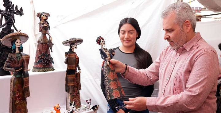 Catrinas de Capula llegan a Liverpool con precio justo para artesanos