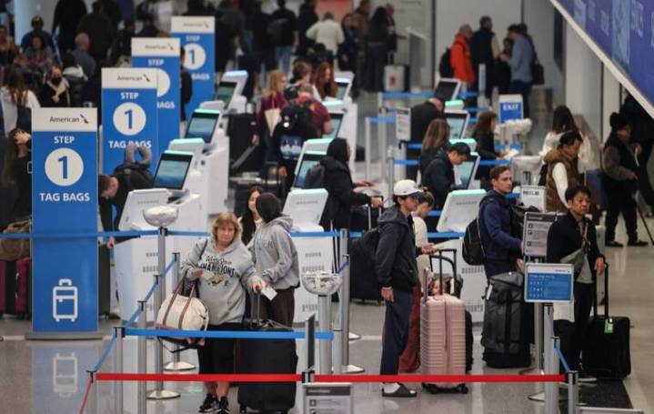 U.S. flight cancellations ease as air traffic control absences decline