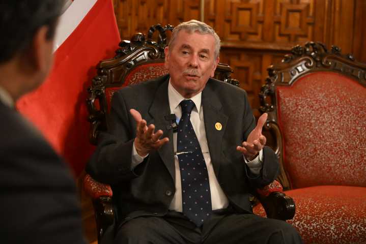 Fernando Rospigliosi: “Quieren quitarle a la Policía la competencia para investigar”